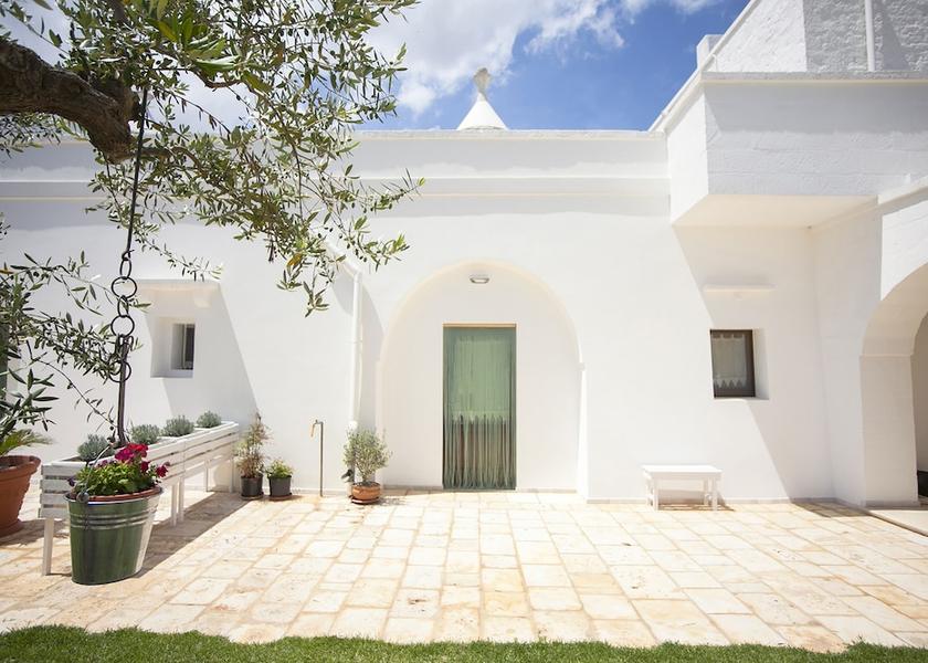 Puglia Locorotondo Exterior Detail
