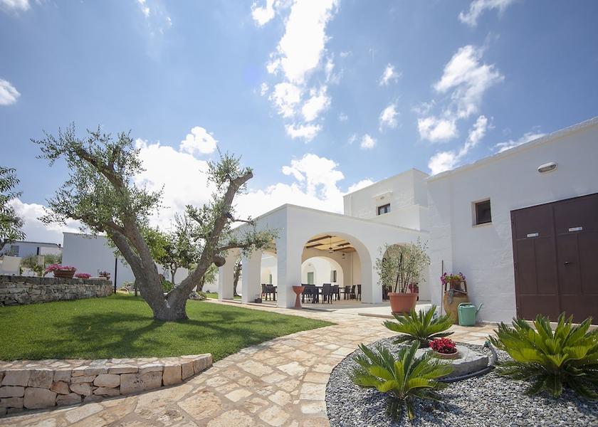 Puglia Locorotondo Property Grounds