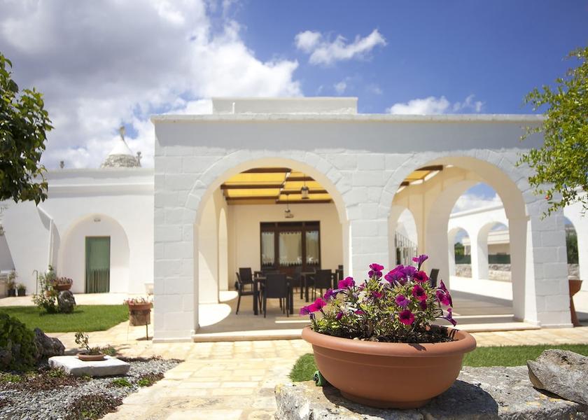 Puglia Locorotondo Facade