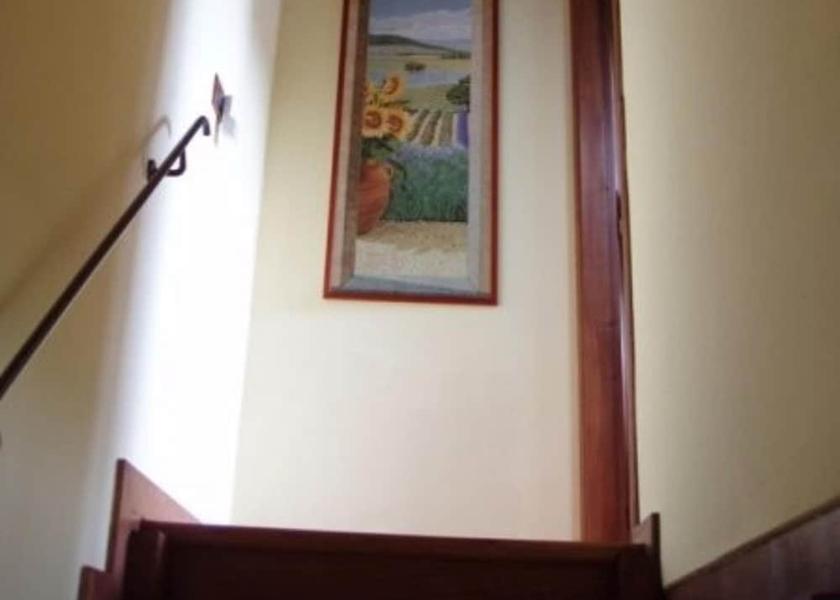 Tuscany Poppi Interior Entrance