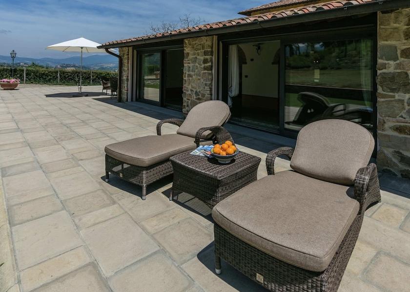 Tuscany Poppi Exterior Detail