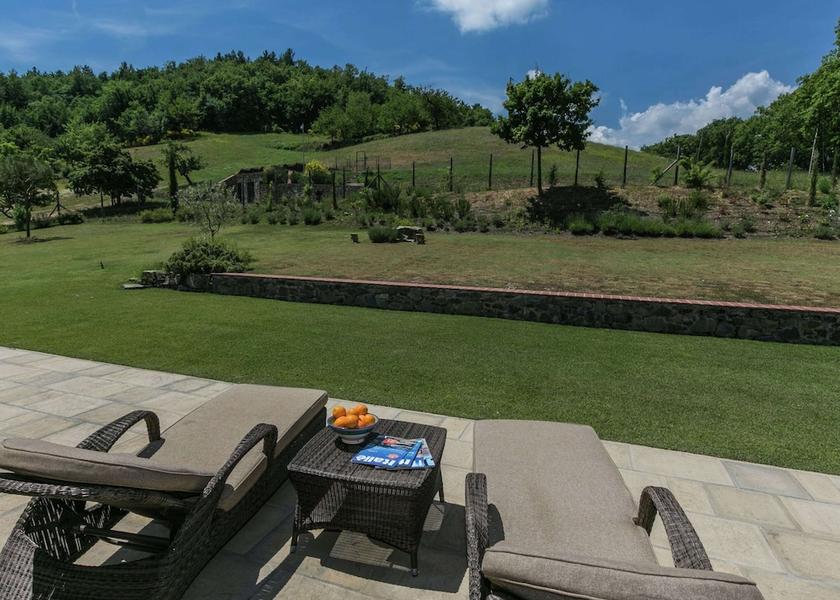 Tuscany Poppi Exterior Detail