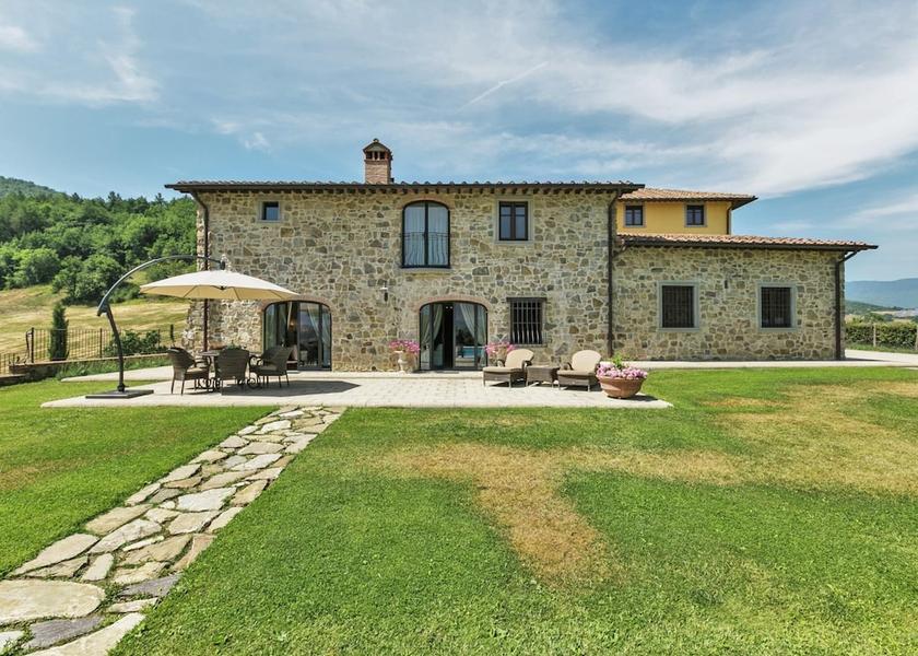 Tuscany Poppi Exterior Detail