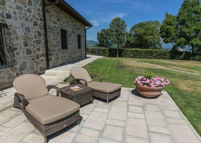 Tuscany Poppi Exterior Detail