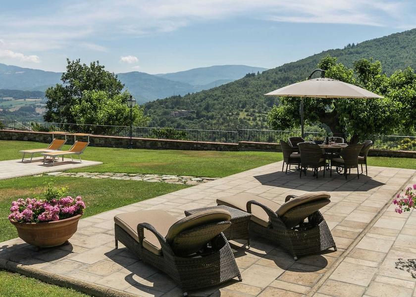 Tuscany Poppi Exterior Detail