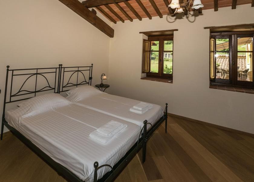 Tuscany Poppi Room