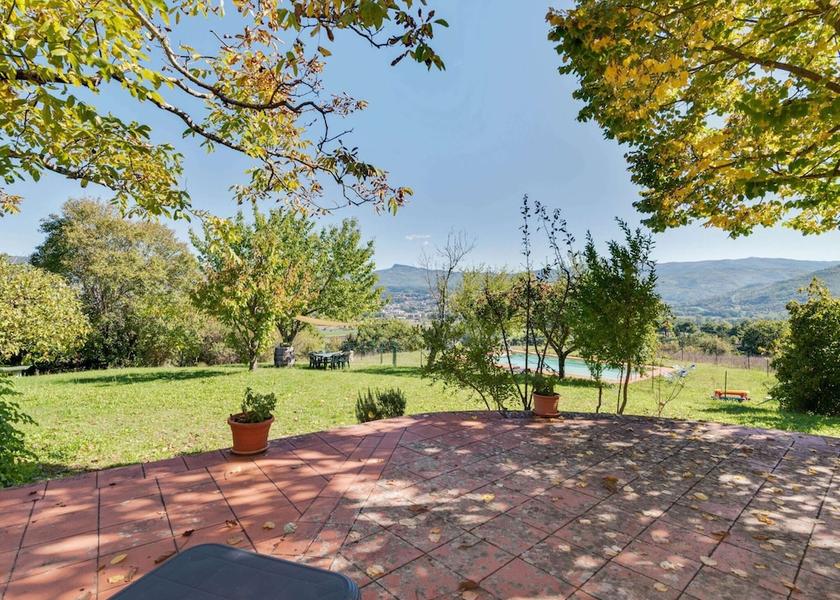 Tuscany Poppi Exterior Detail