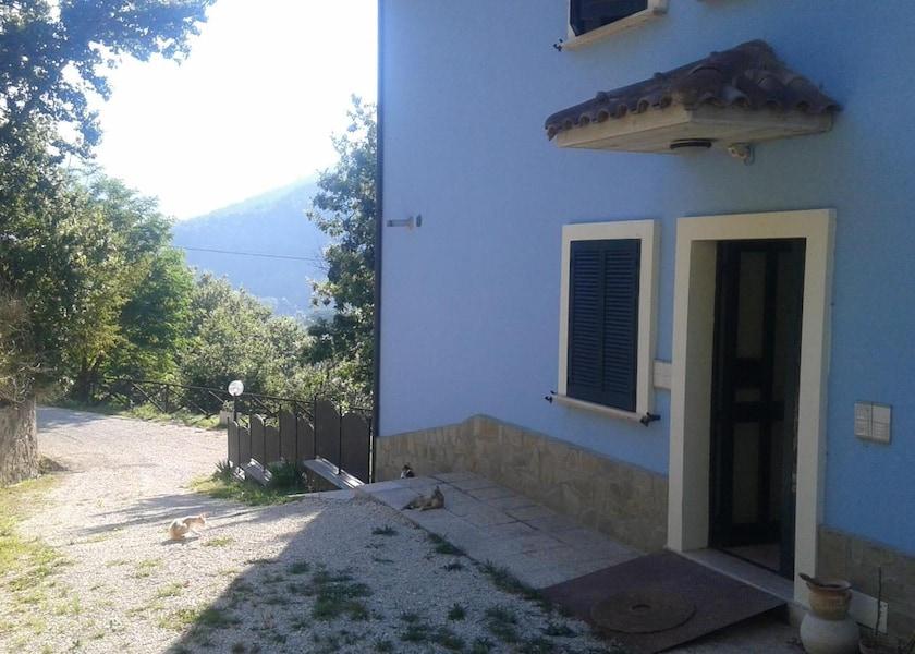 Umbria Nocera Umbra Exterior Detail