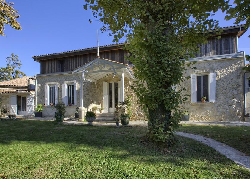 Nouvelle-Aquitaine Floirac Facade