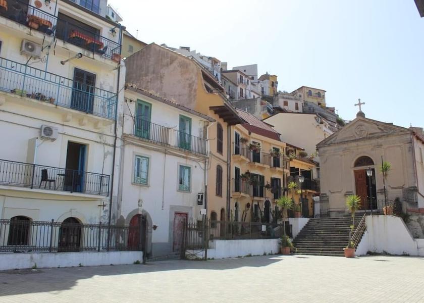 Calabria Scilla Exterior Detail