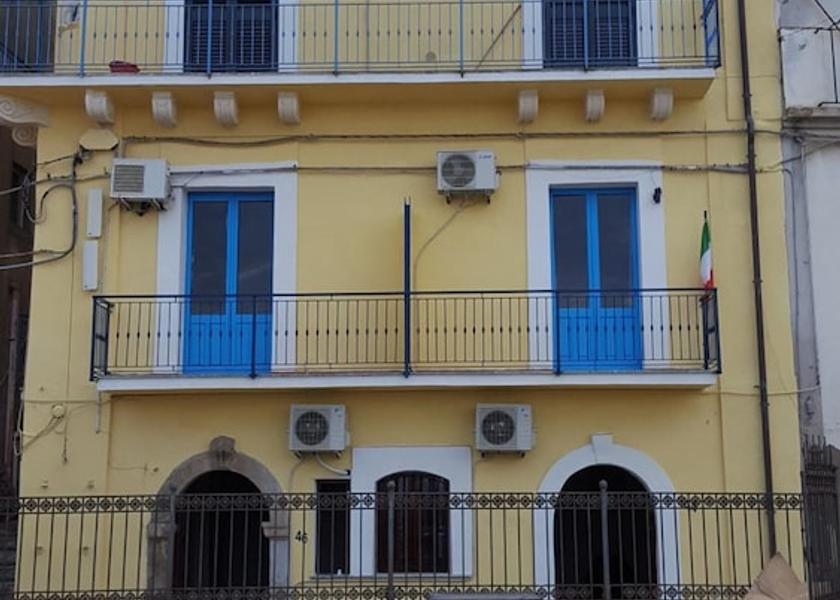 Calabria Scilla Exterior Detail