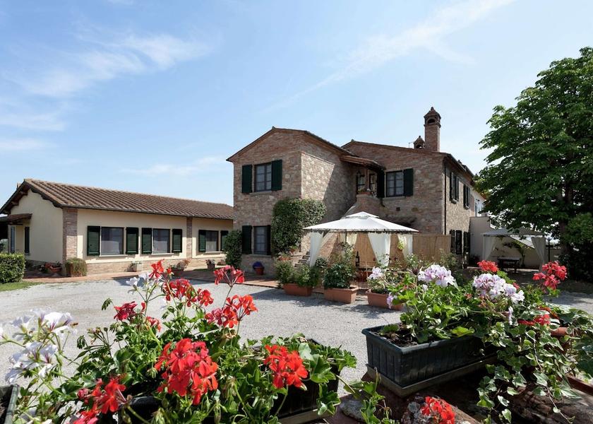 Tuscany Foiano della Chiana Exterior Detail