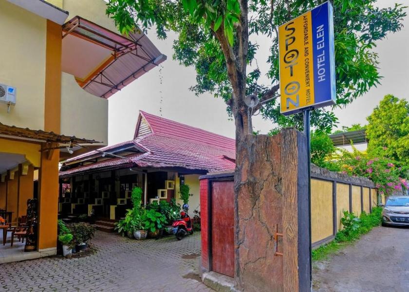  Senggigi Exterior Detail