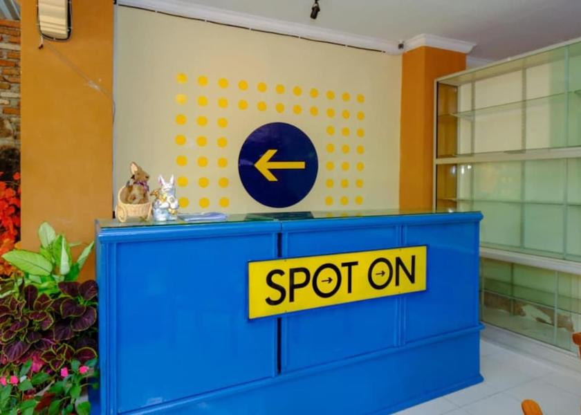  Senggigi Interior Entrance