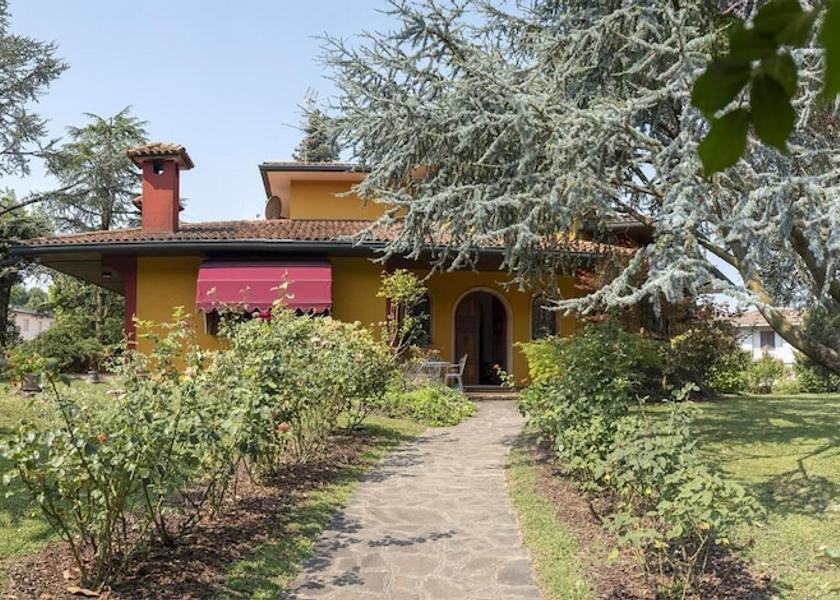 Veneto Legnago Exterior Detail