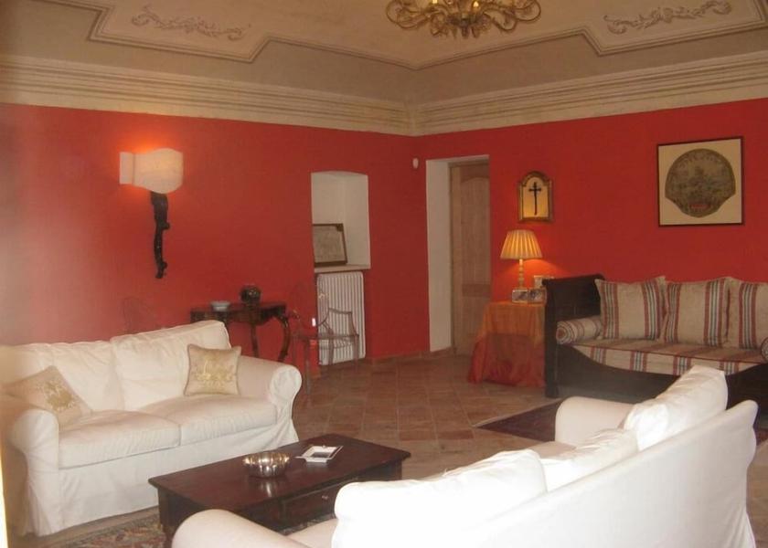 Piedmont Camino Interior Entrance
