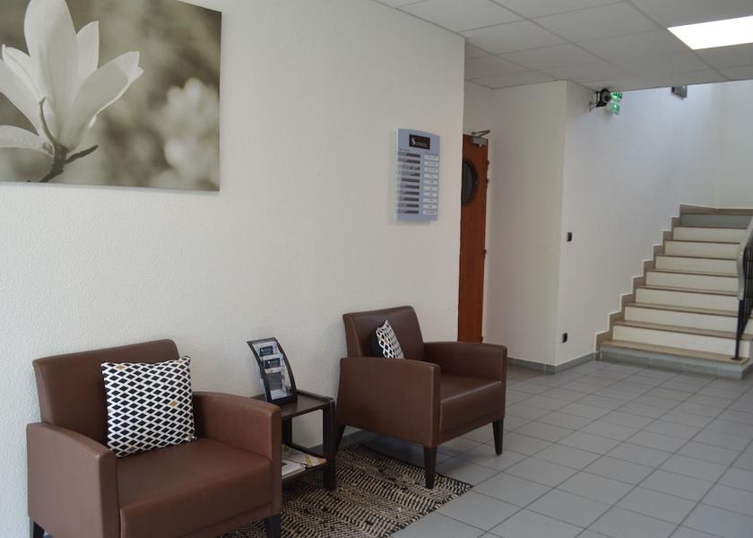 Bourgogne-Franche-Comte Joigny Lobby