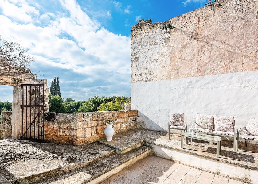 Puglia Casarano Exterior Detail