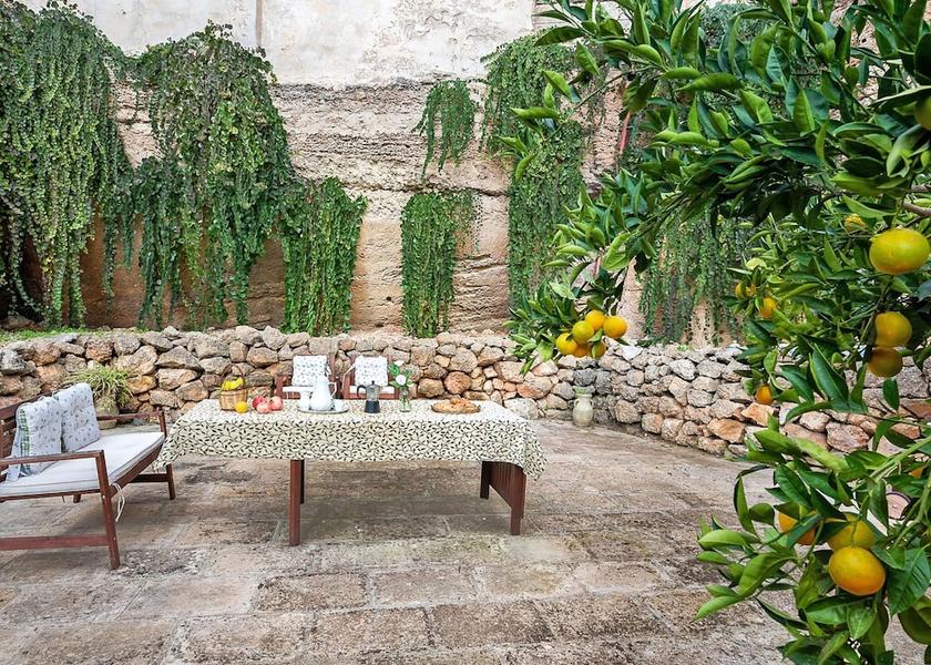 Puglia Casarano Exterior Detail