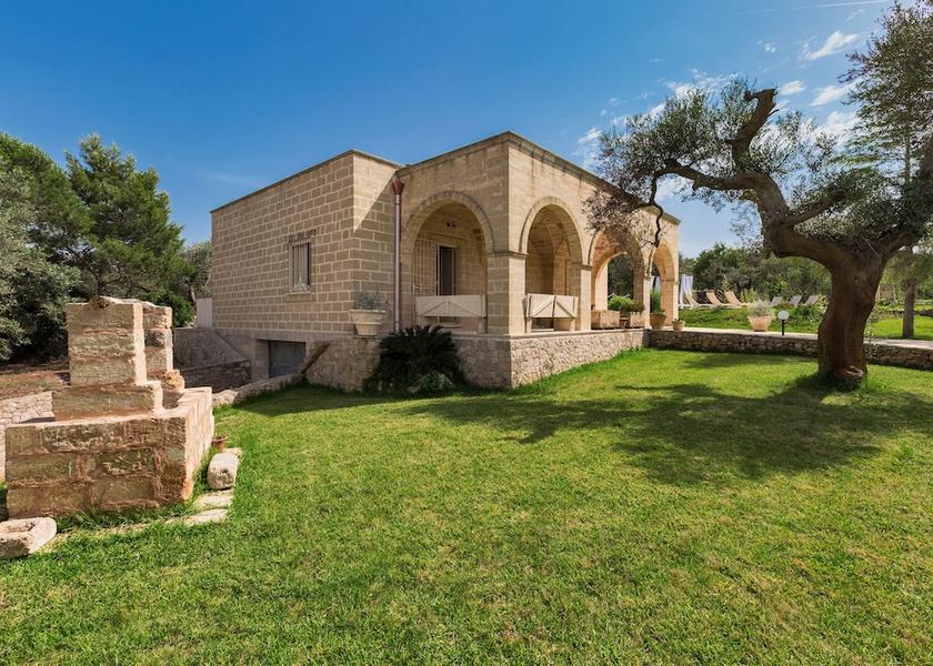 Puglia Casarano Exterior Detail