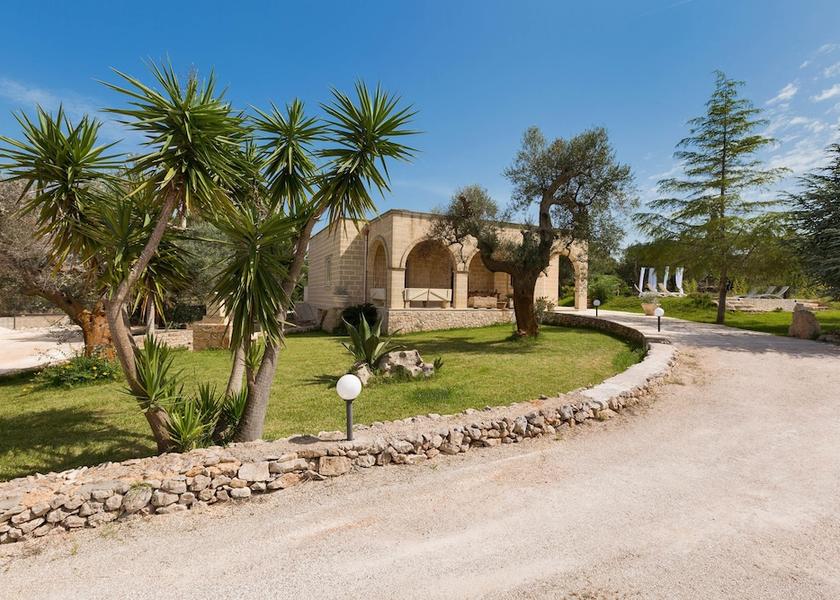 Puglia Casarano Exterior Detail