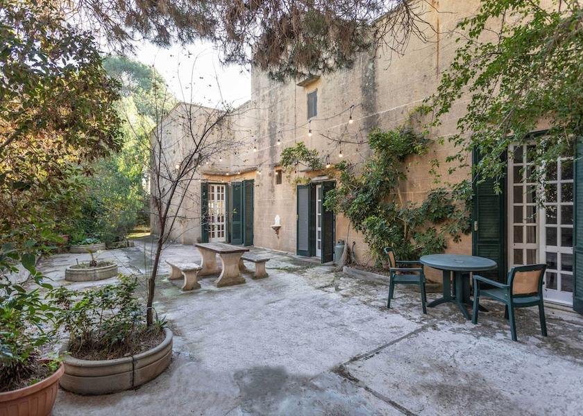 Puglia Casarano Exterior Detail