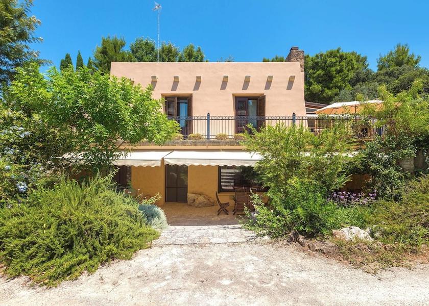 Puglia Casarano Facade