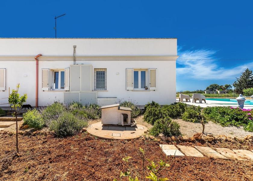 Puglia Casarano Exterior Detail