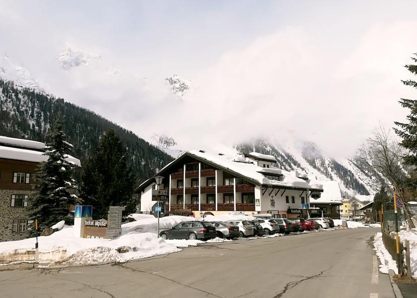 Trentino-Alto Adige Stelvio Exterior Detail