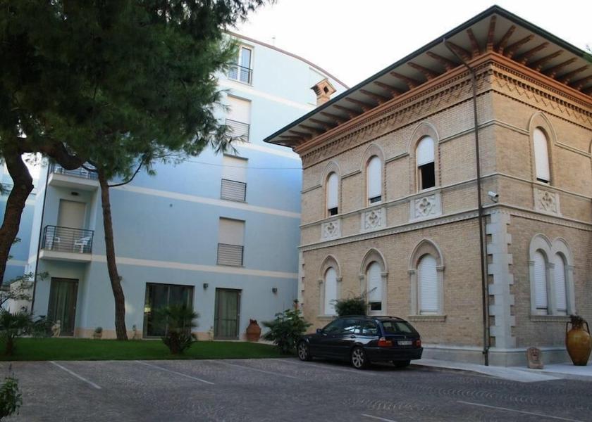 Marche Civitanova Marche Exterior Detail