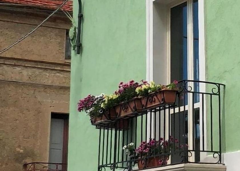 Calabria San Lucido Exterior Detail