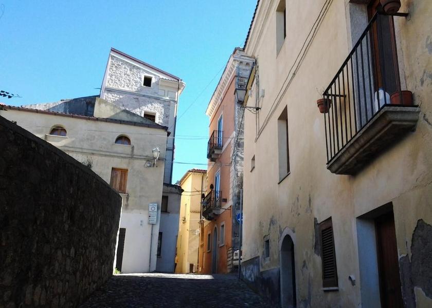Calabria San Lucido Exterior Detail