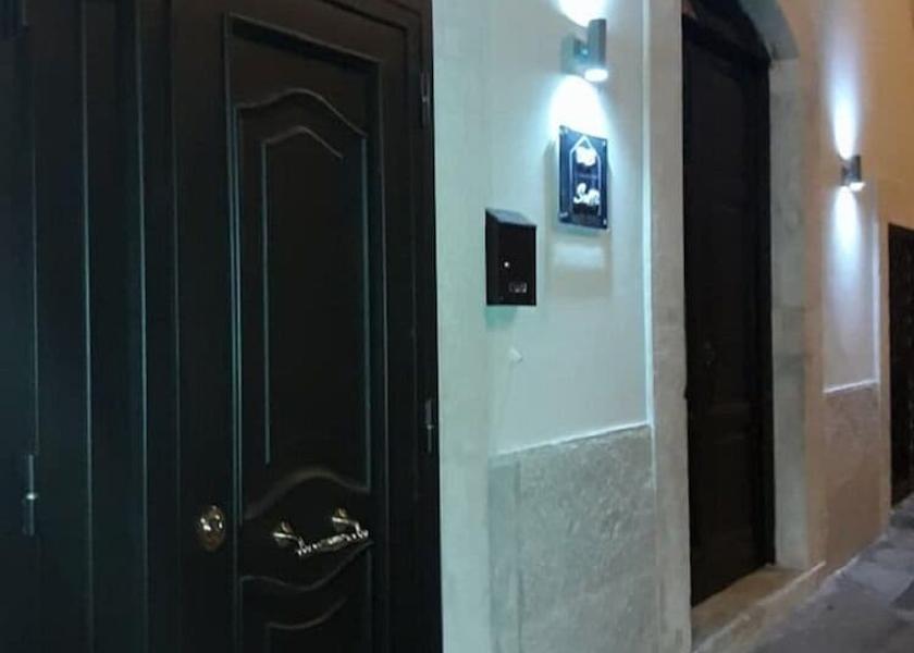 Puglia Canosa di Puglia Exterior Detail