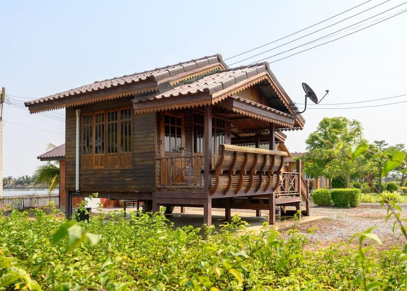 Nakhon Pathom Nakhon Chai Si Facade