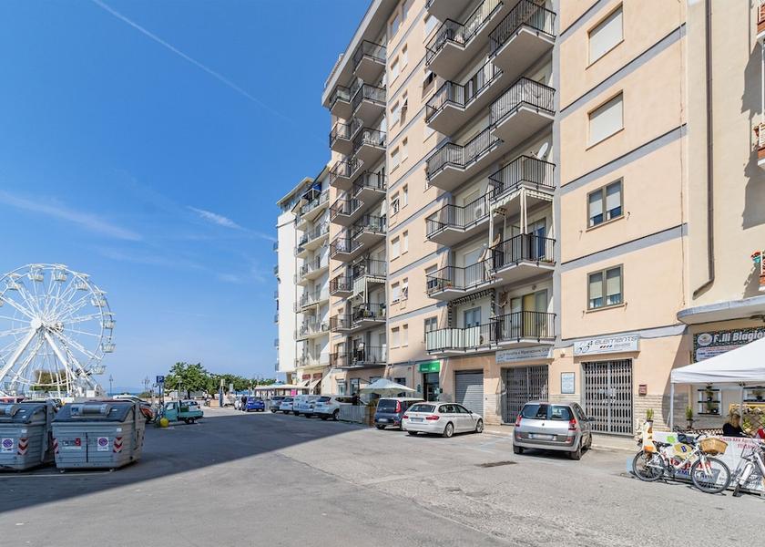 Tuscany Follonica Exterior Detail