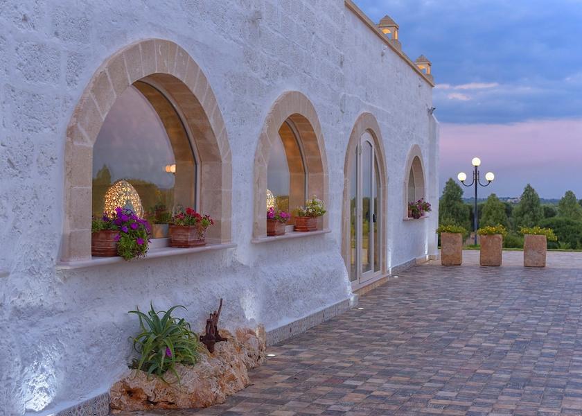 Puglia Lizzano Entrance