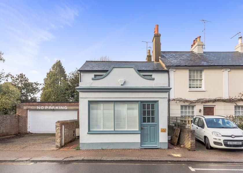 England Hassocks Facade