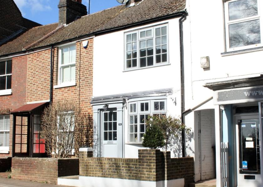 England Hassocks Exterior Detail