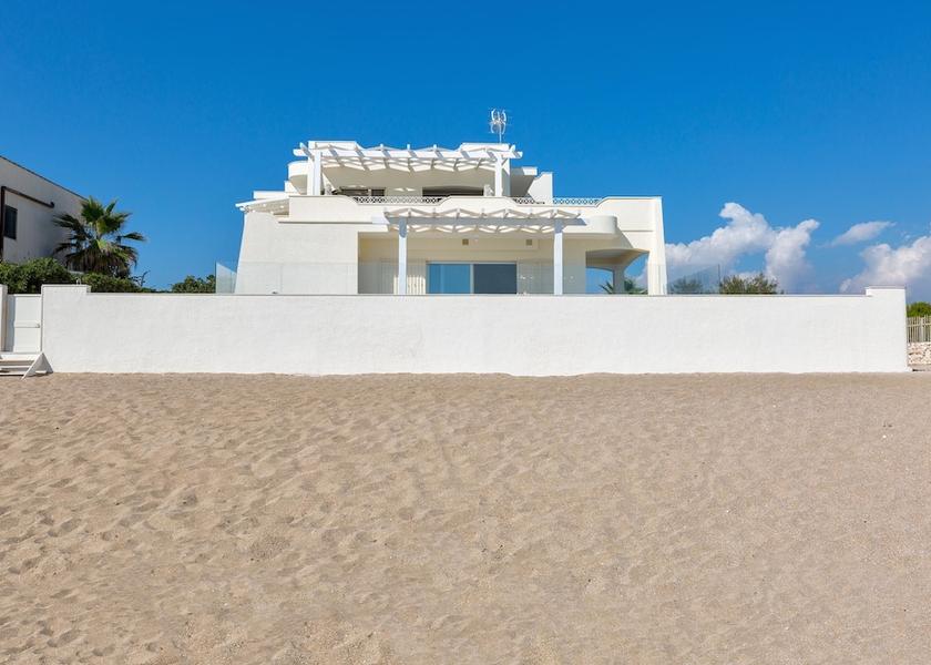 Puglia Maruggio Exterior Detail