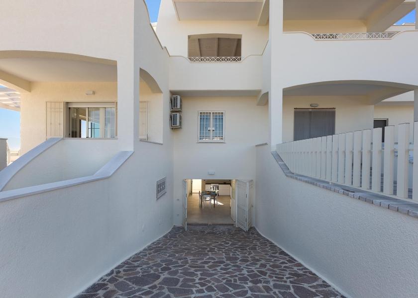 Puglia Maruggio Entrance