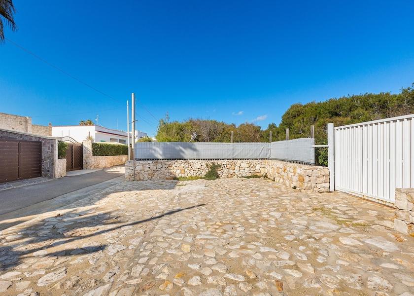 Puglia Maruggio Property Grounds