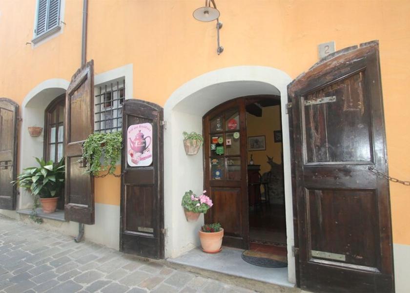 Tuscany Montecarlo Facade