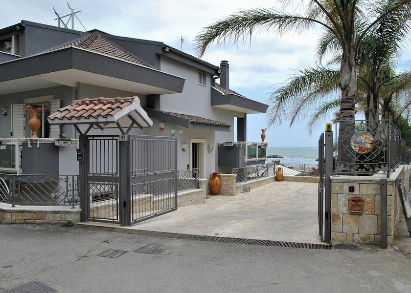 Lazio Formia Entrance