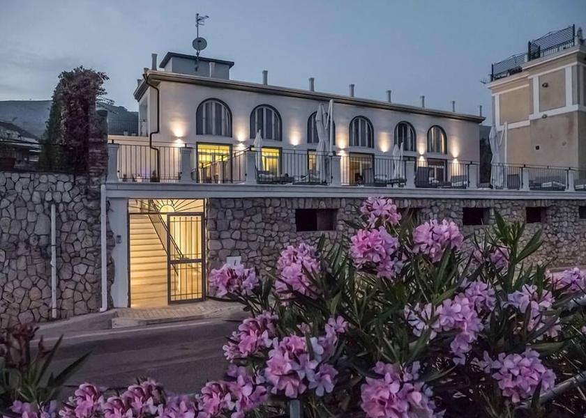 Lazio Formia Exterior Detail