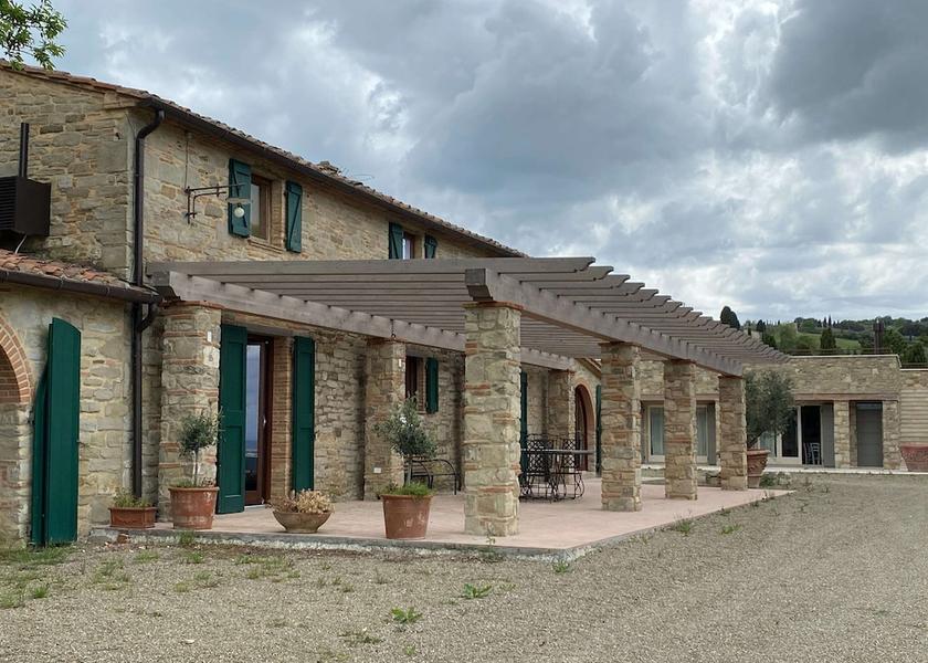 Tuscany Chianni Exterior Detail