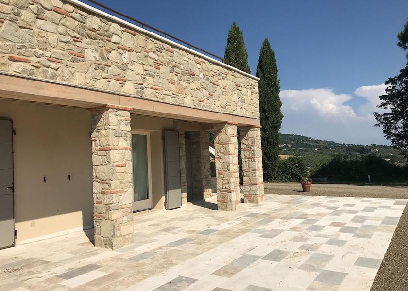 Tuscany Chianni Exterior Detail