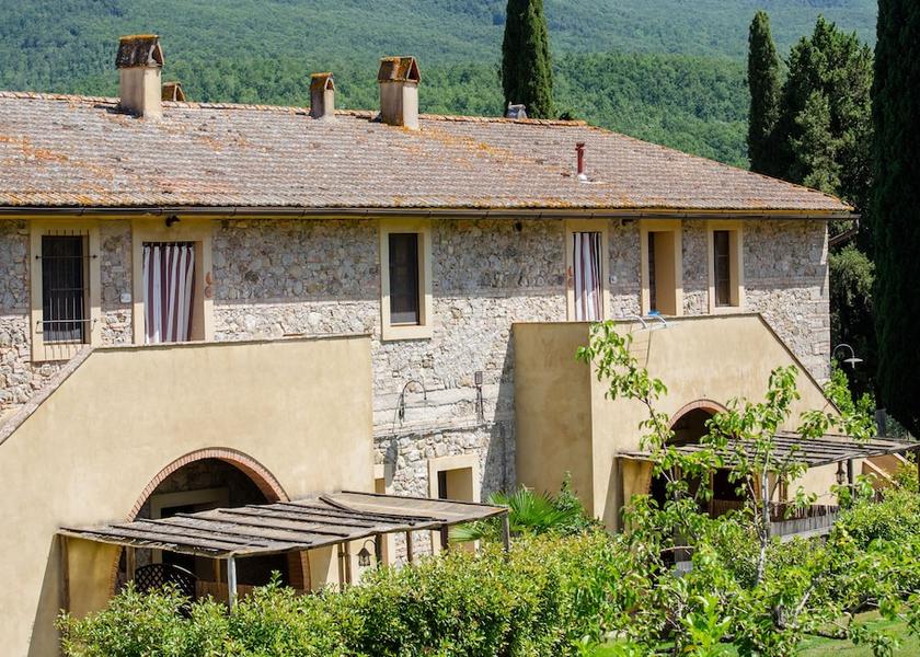 Tuscany Chianni Exterior Detail