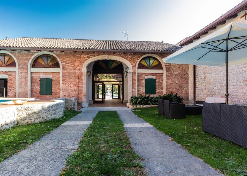 Friuli-Venezia Giulia Budoia Exterior Detail