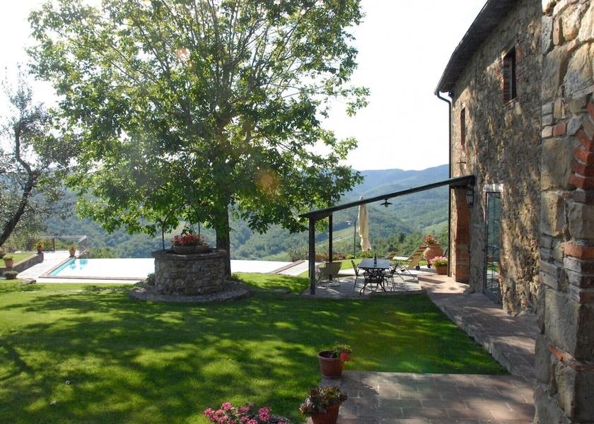 Tuscany Bucine Exterior Detail