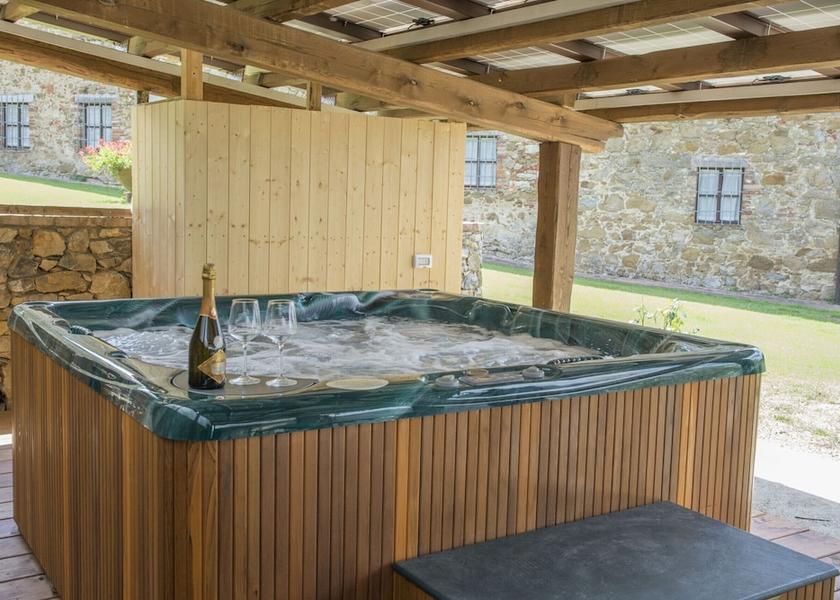 Tuscany Bucine Exterior Detail